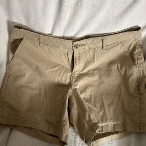 a.n.a Women's Tan Shorts